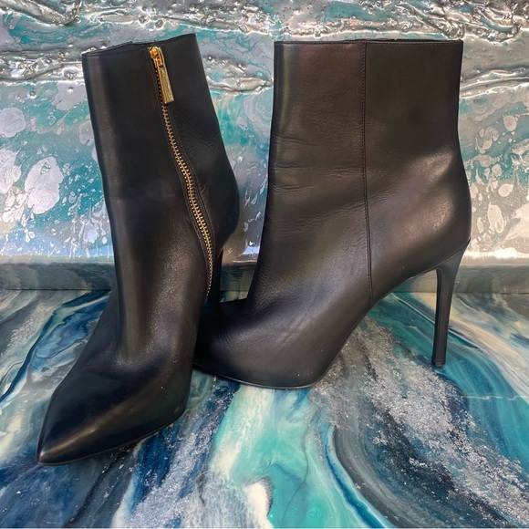 Michael Kors Ankle high black heels! - Picture 3 of 4